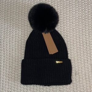 Steve MaddenBlack Knit Pom Pom Beanie